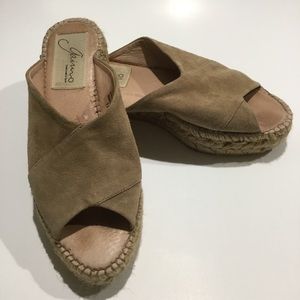 ✅SOLD✅slip on slides/ espadrilles leather